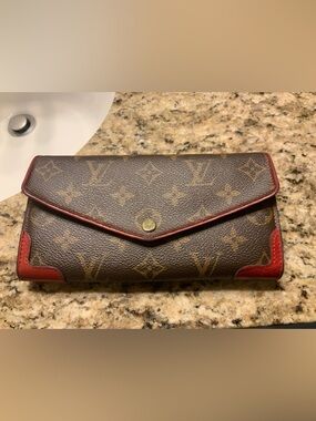 Louis Vuitton Monogram Sarah Envelope Wallet with red Trim